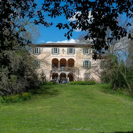 New! La Stanza In * Lucca